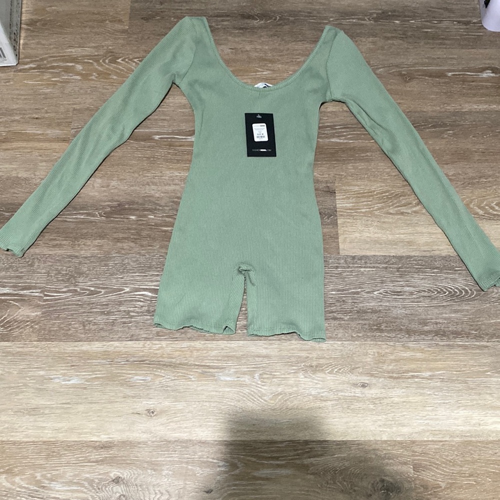 Daisy snatched ribbed romper